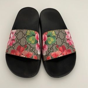 Great condition authentic Gucci floral slides